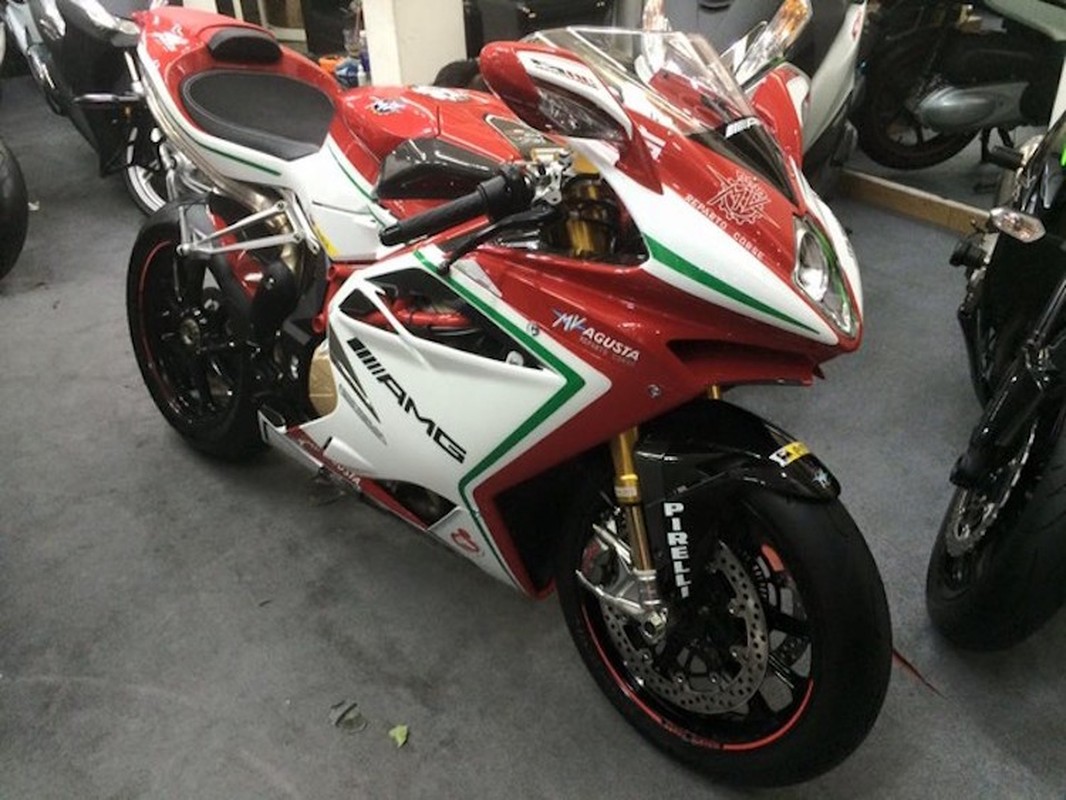 Sieu moto MV Agusta F4 RC 2015 gia 1,3 ty cap ben VN